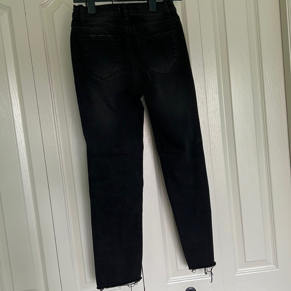 Straight Leg Jeans Ripped Cuff - Picture 4 of 7